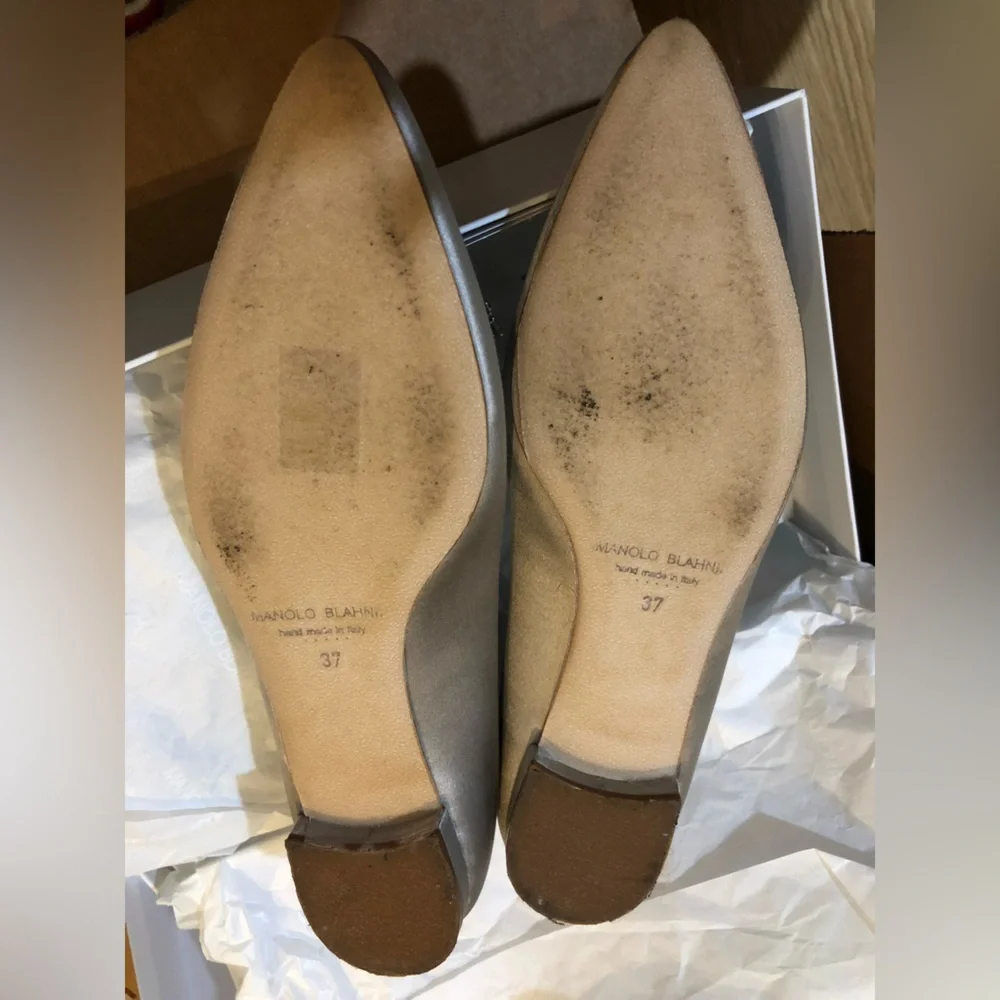 Size37 only wear once with cover underneath. dust bag and box bought from Holts - Picture 2 of 3